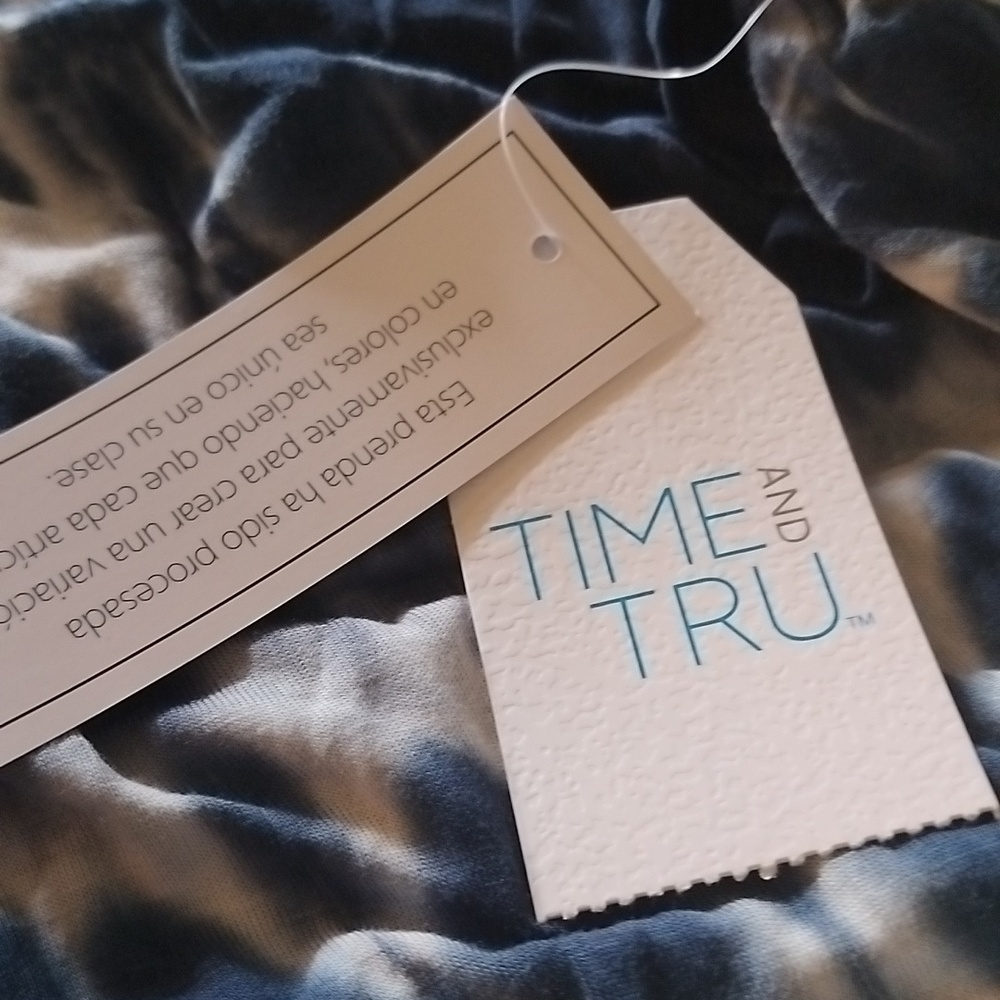 Time and Tru Twist Knot Tee Women's XL/XG (16-18) Top Brand New - Picture 10 of 10